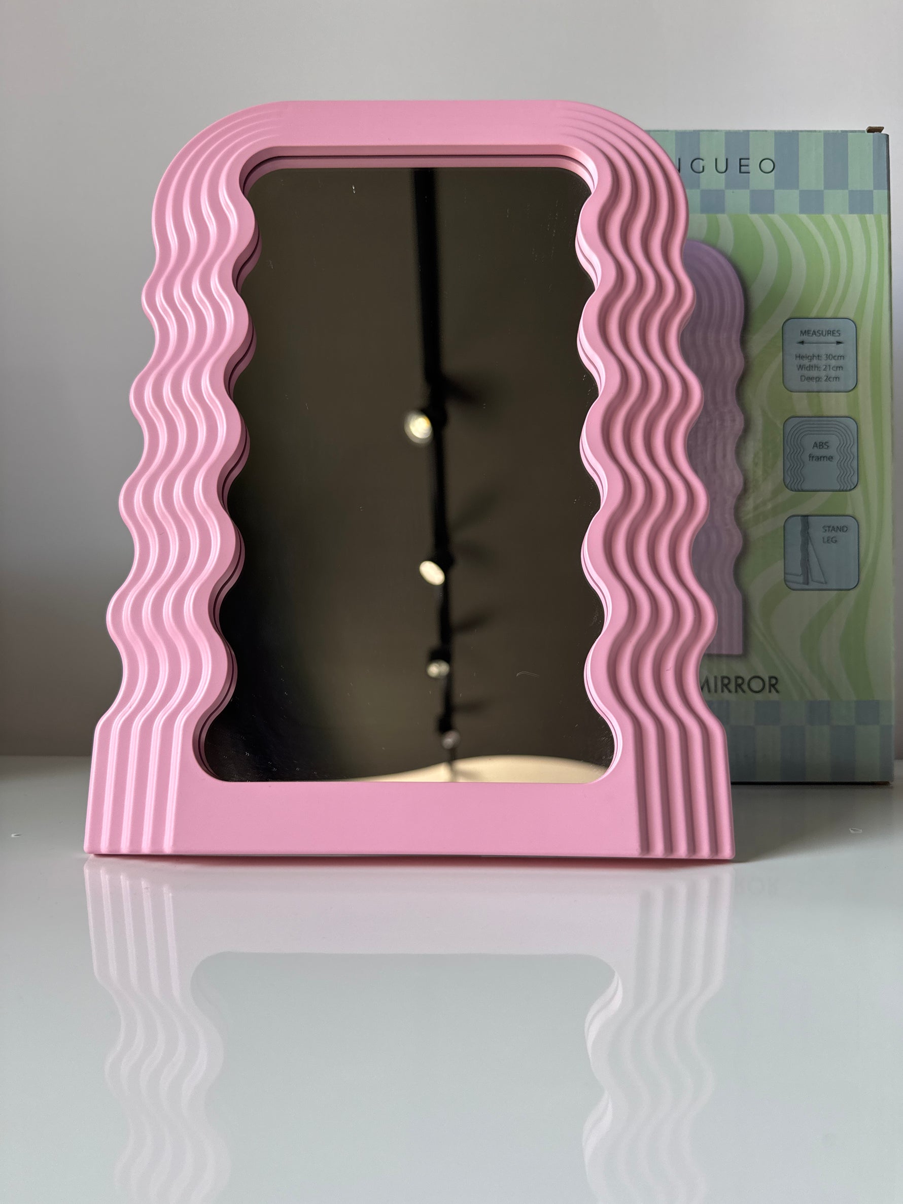 Specchio cornice rosa