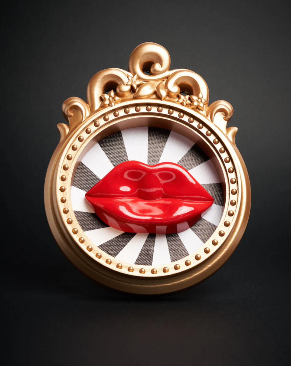 Cornice lips nera-oro