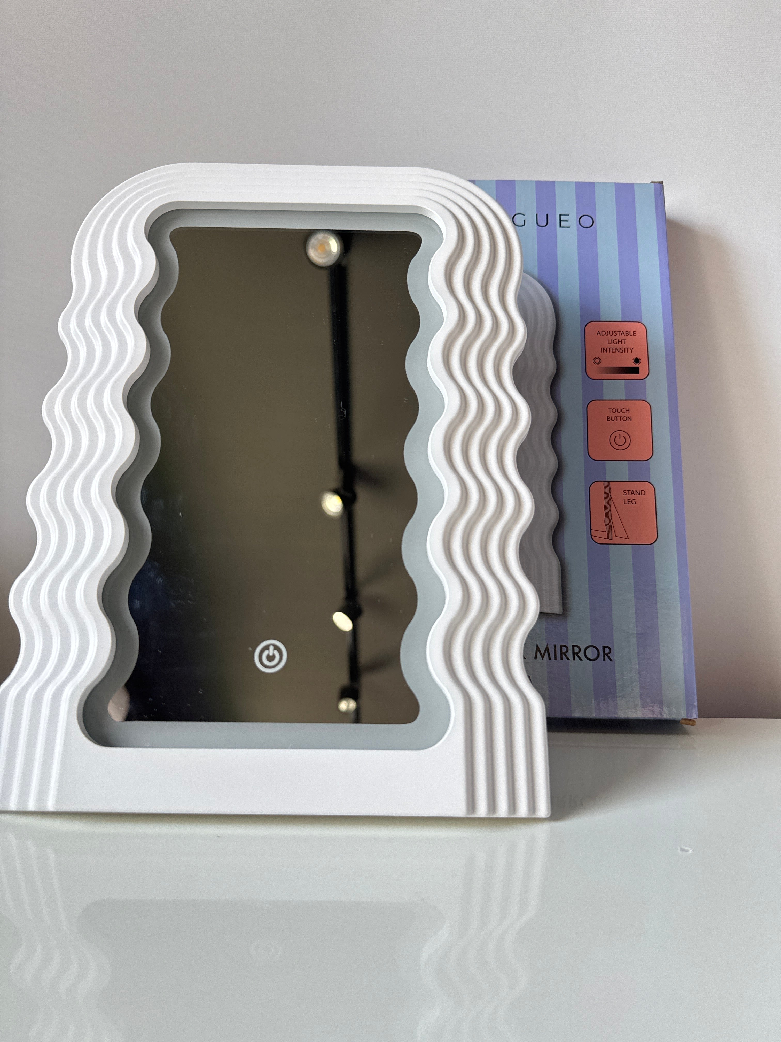 SPECCHIO CORNICE BIANCA PIÙ LUCE