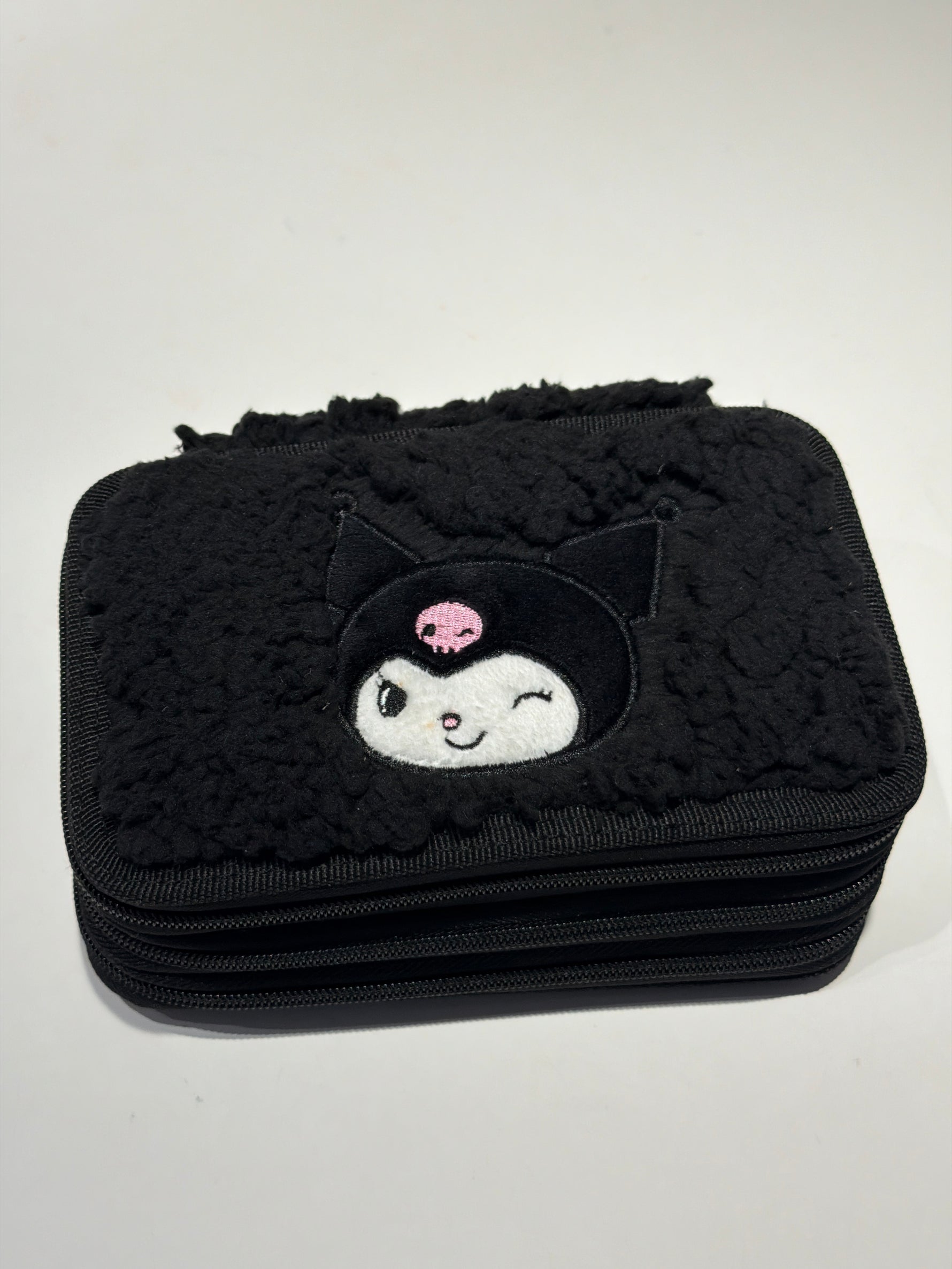 Astuccio 3 zip Kuromi