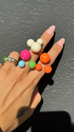 Anello sfere colorate