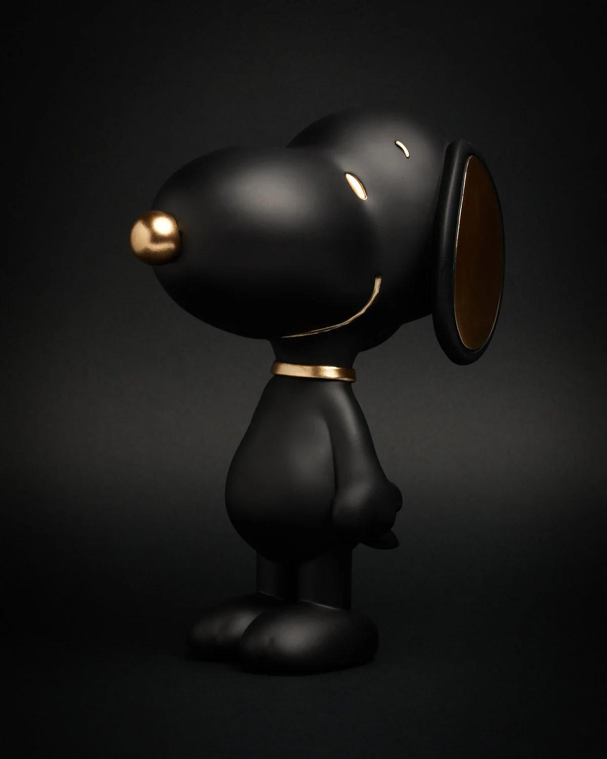 Snoopy black and white